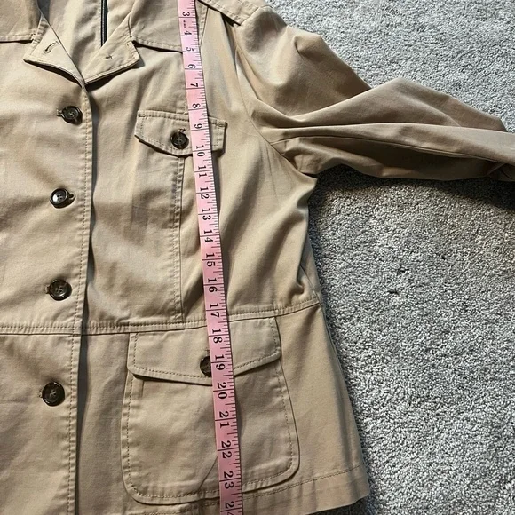 Talbots Women's Tan Jacket w/torte-shell buttons size 14P EUC - Picture 8 of 9